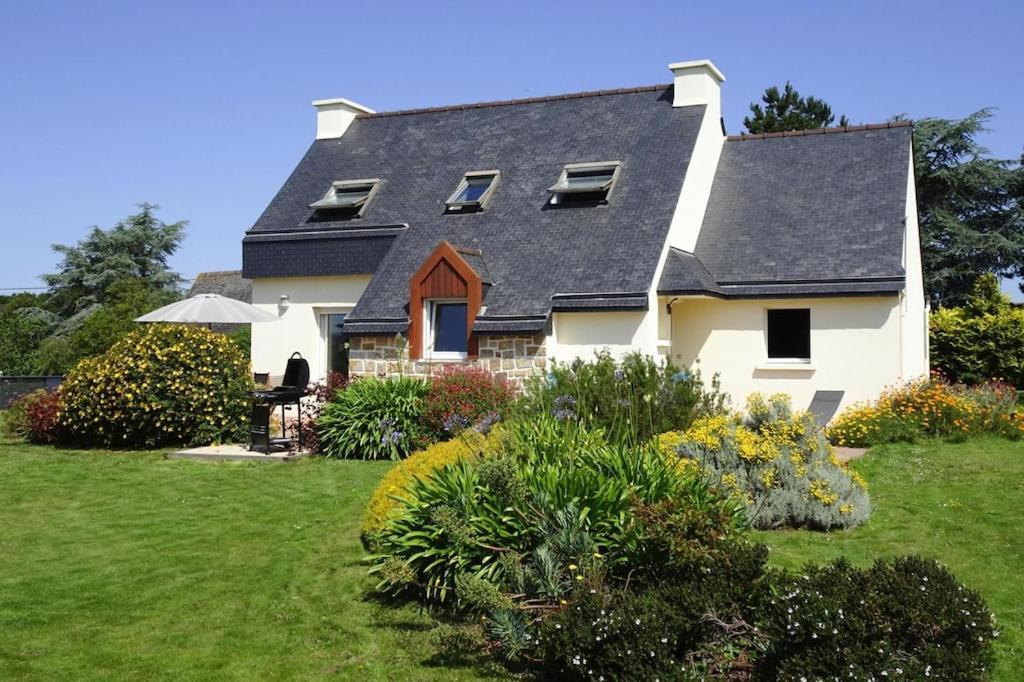 Nice Holiday Home With Beautiful Garden, Paimpol Extérieur photo